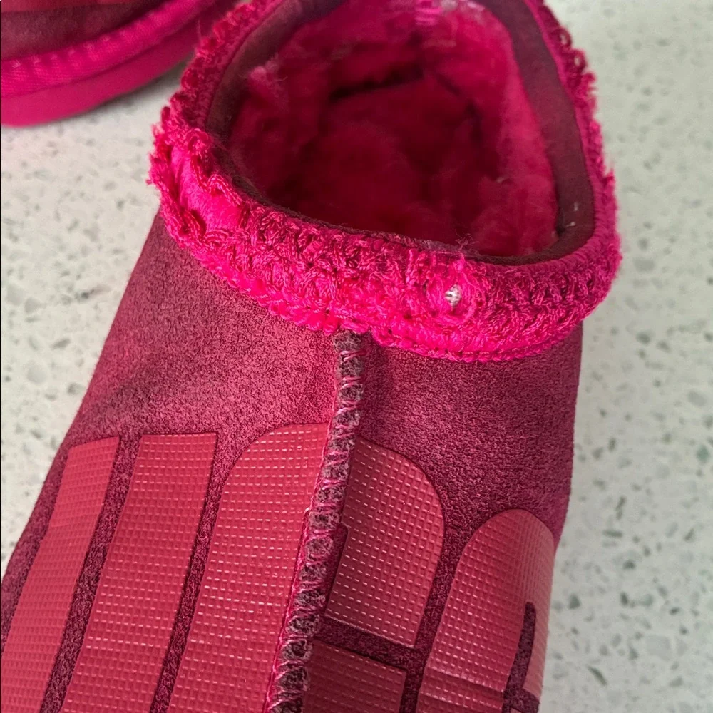 TASMAN UGG